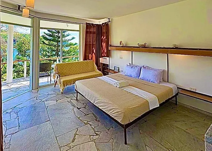 Lonos Circle Ocean View Room